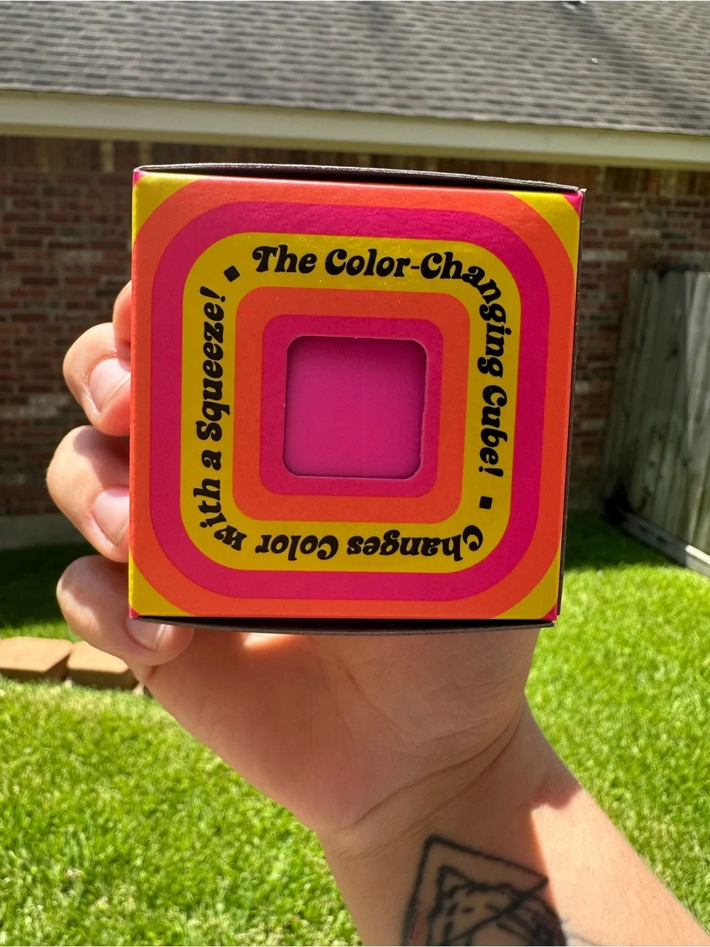 Needoh Color Change Cube pink